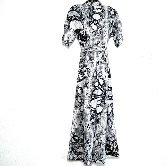 Main Strip Snake Print Culotte Belted Jumpsuit - Picture 10 of 11